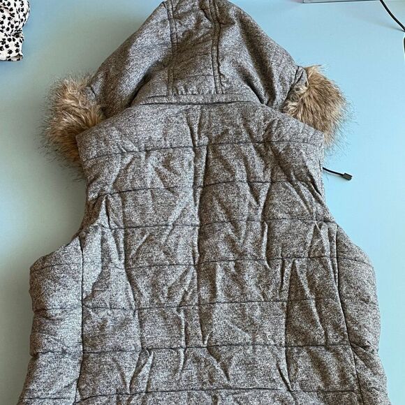 Banana Republic Faux Fur Herringbone Hooded Puffer Vest - S - Picture 12 of 16